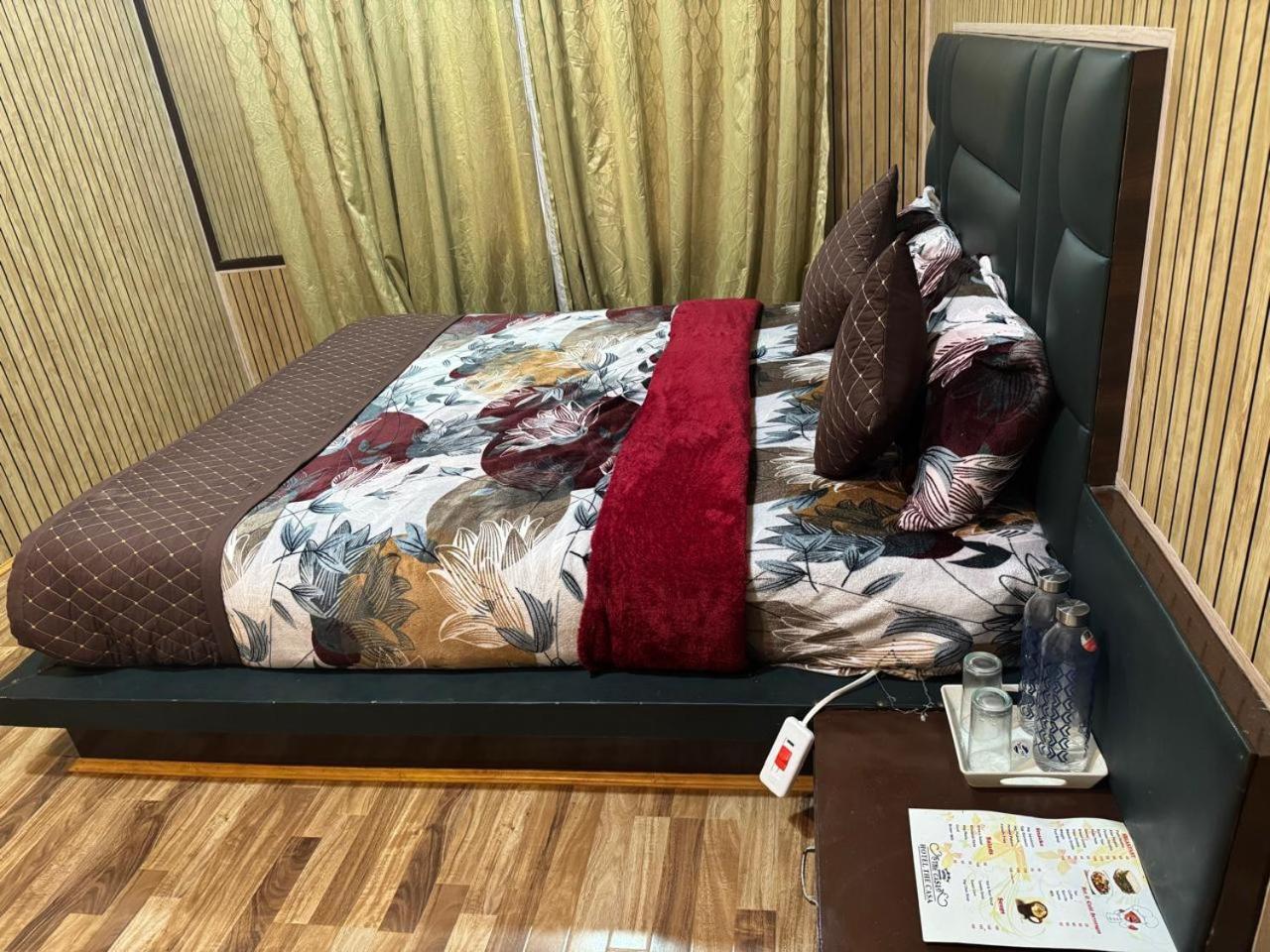 Hotel The Casa Srīnagar Екстериор снимка